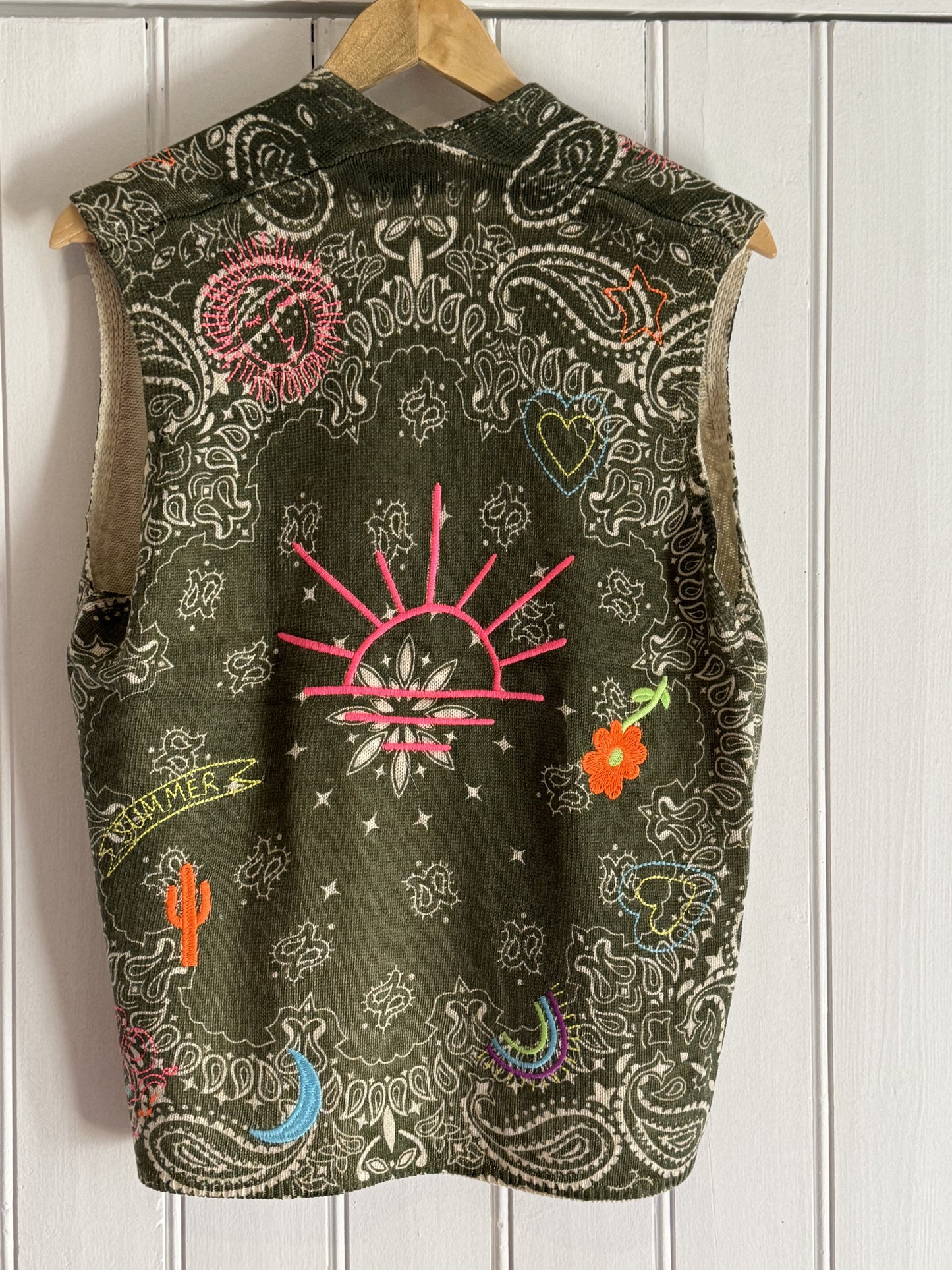 Gilet sans manche brodé Lola-Adoré Paris