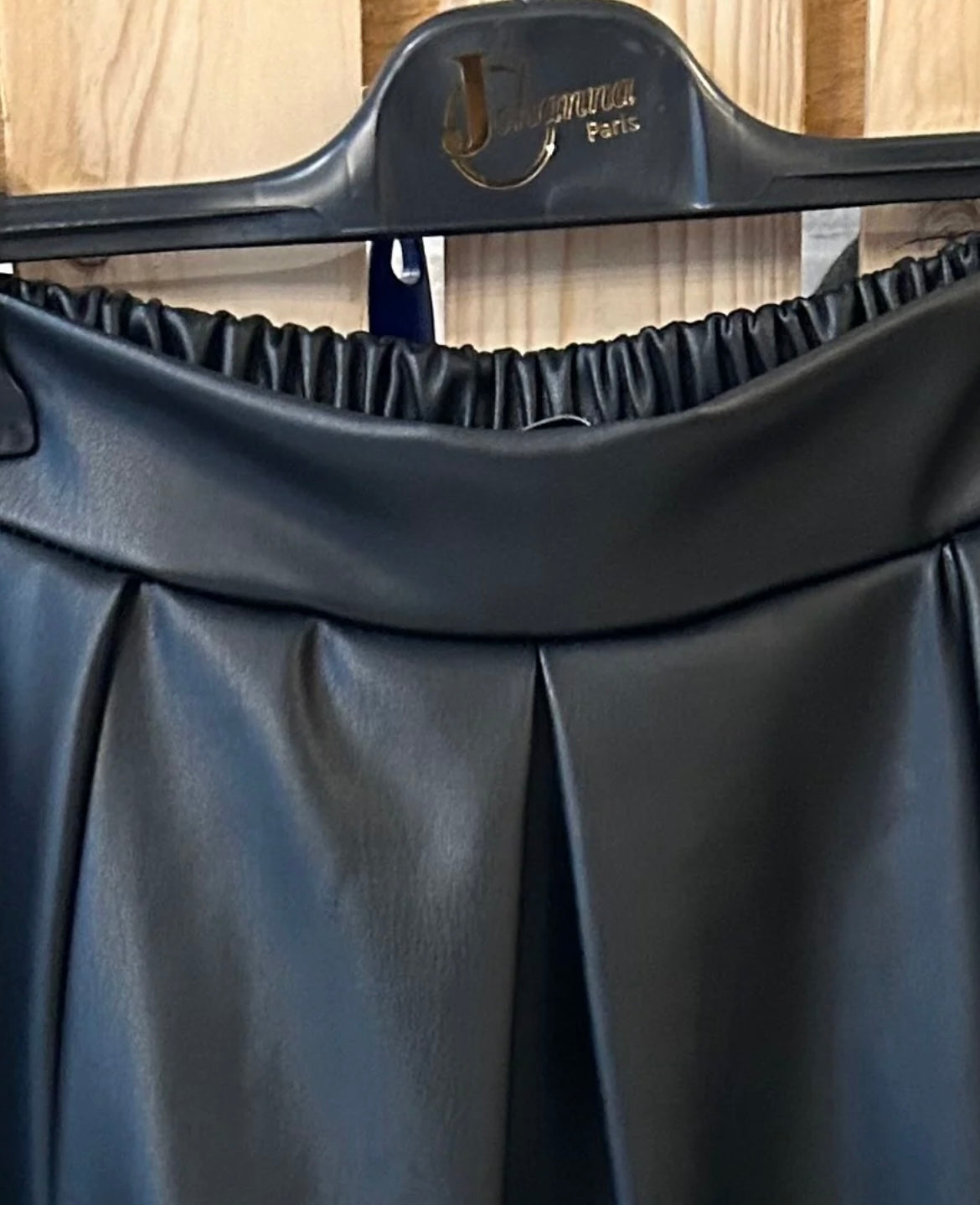 Vente privée-Jupe longue Mia en simili cuir noir-Johanna paris