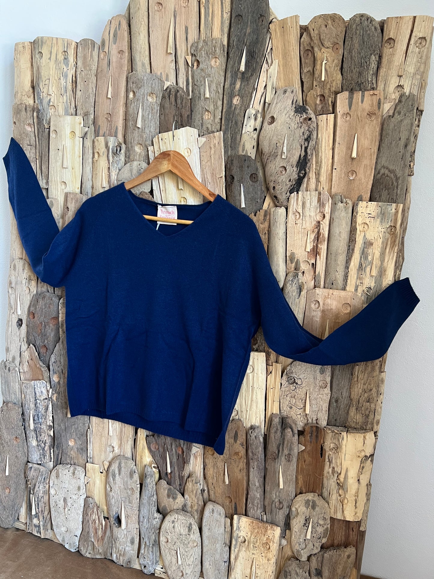Pull col V Lou-70% laine 30% cachemire-bleu foncé
