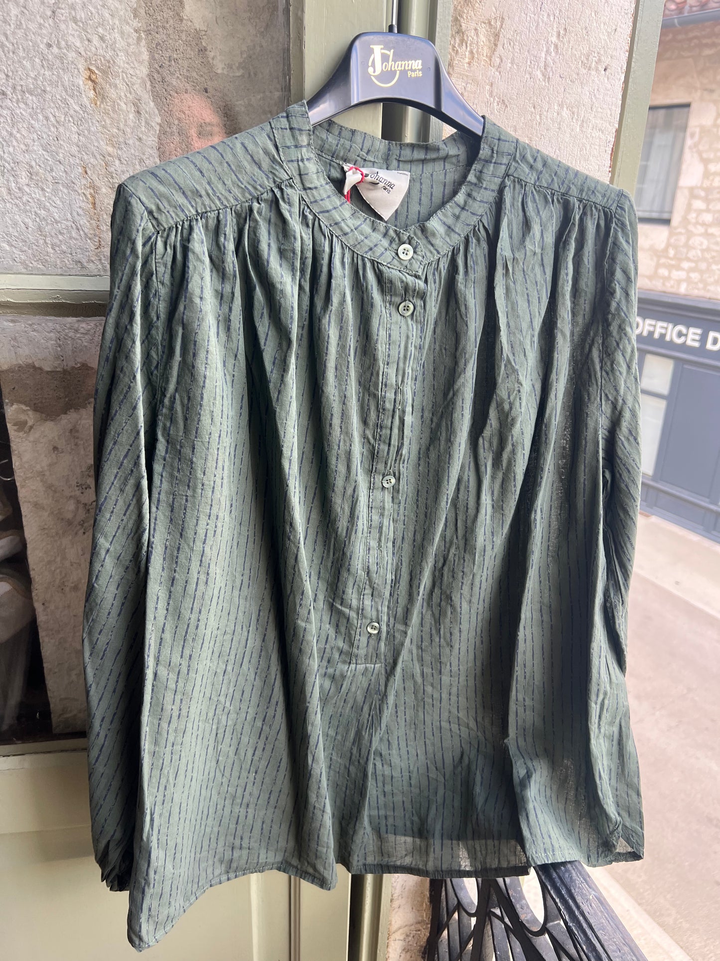 Chemise en voile de coton rayée kaki/marine Lou-Johanna Paris