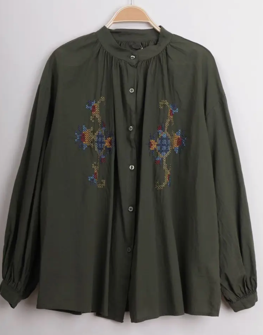 Chemise brodée col rond Maria kaki-Trendy Faubourg