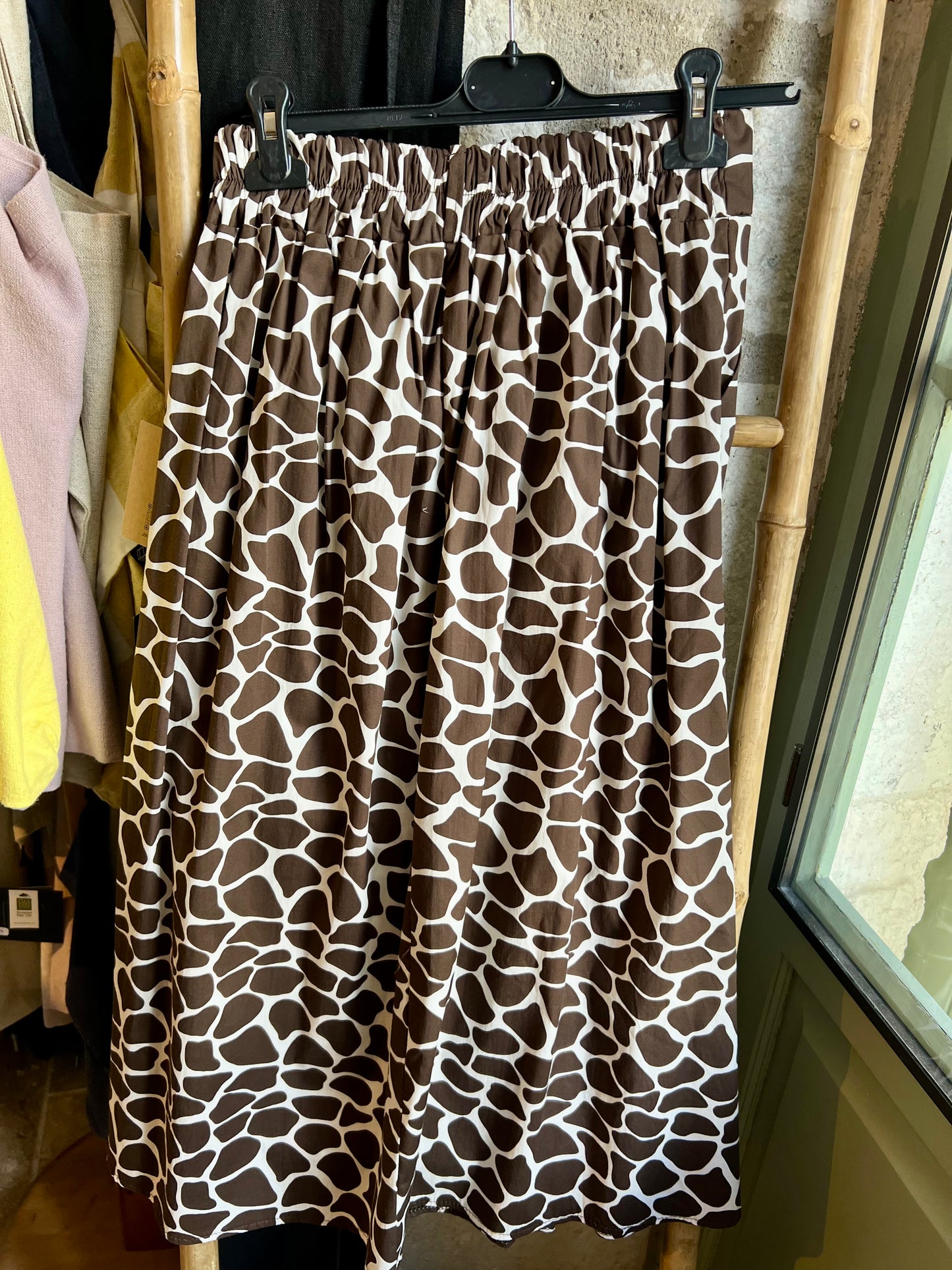 Jupe longue Diane imprimé girafe choco-Johanna Paris