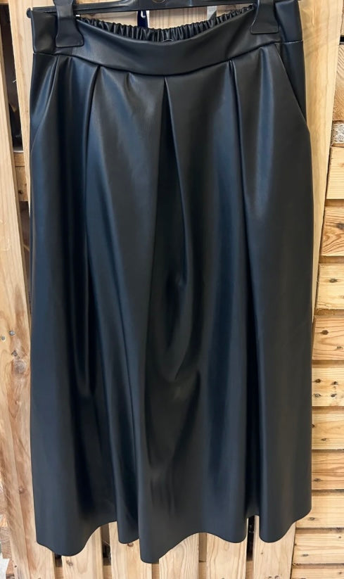 Vente privée-Jupe longue Mia en simili cuir noir-Johanna paris